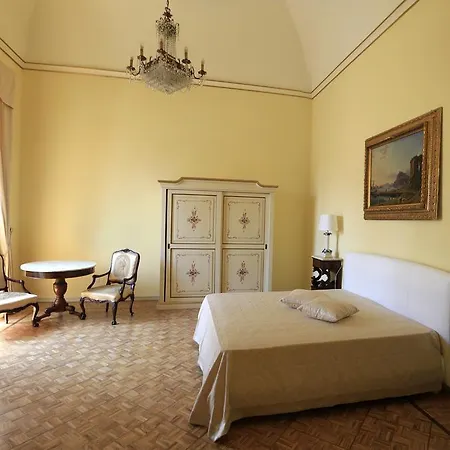 Persone Palace *