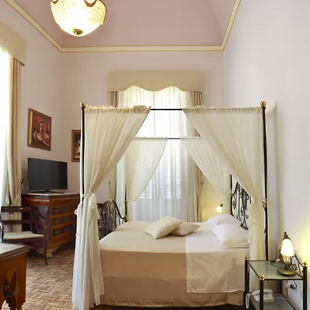 Persone Palace