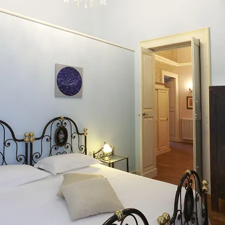 Persone Palace