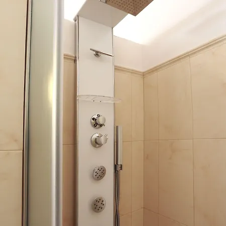 Persone Palace Нардо