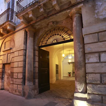 Persone Palace *