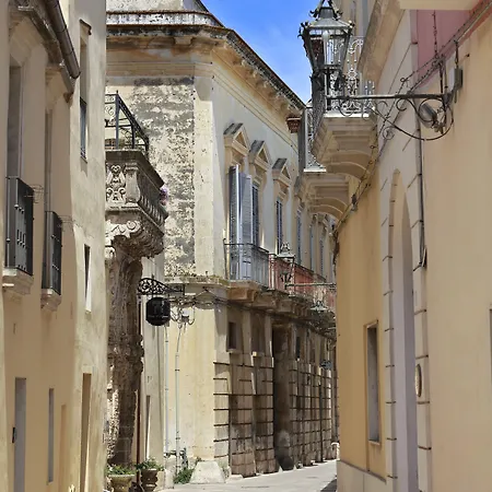 Persone Palace