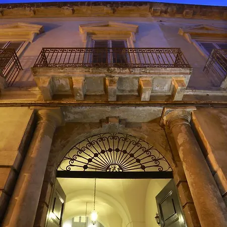Persone Palace *