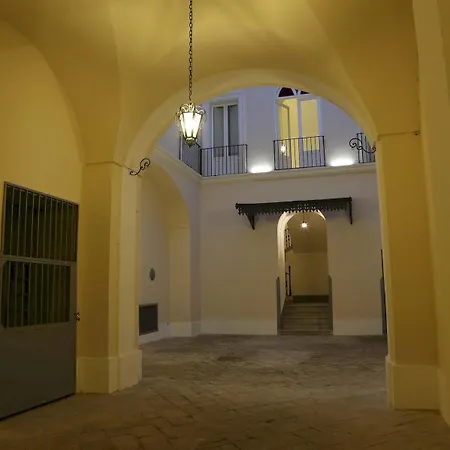 Persone Palace Нардо