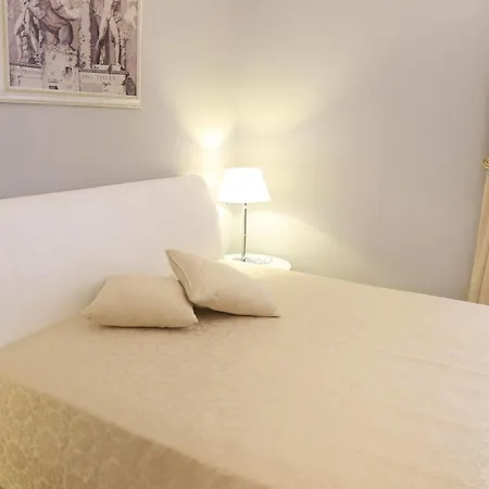 Persone Palace